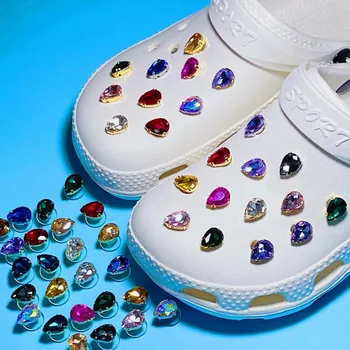 10Pcs Cristal de Gotejamento Croc Encantos Acessórios de Mulher Original de Sapatos de Luxo Tamancos Pingente Designer Ornamentos Croc Ajuste Pinos Atacado